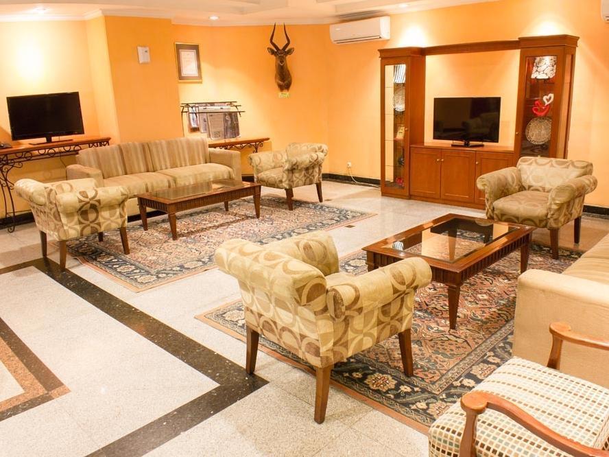 Travellers Suites Serviced Apartments Medan Ngoại thất bức ảnh