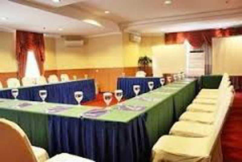 Travellers Suites Serviced Apartments Medan Ngoại thất bức ảnh