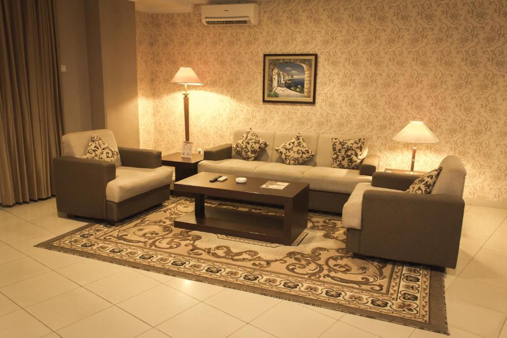 Travellers Suites Serviced Apartments Medan Ngoại thất bức ảnh