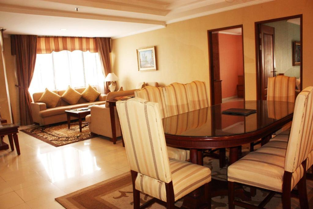 Travellers Suites Serviced Apartments Medan Ngoại thất bức ảnh
