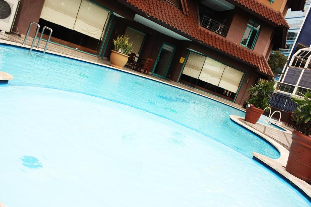 Travellers Suites Serviced Apartments Medan Ngoại thất bức ảnh