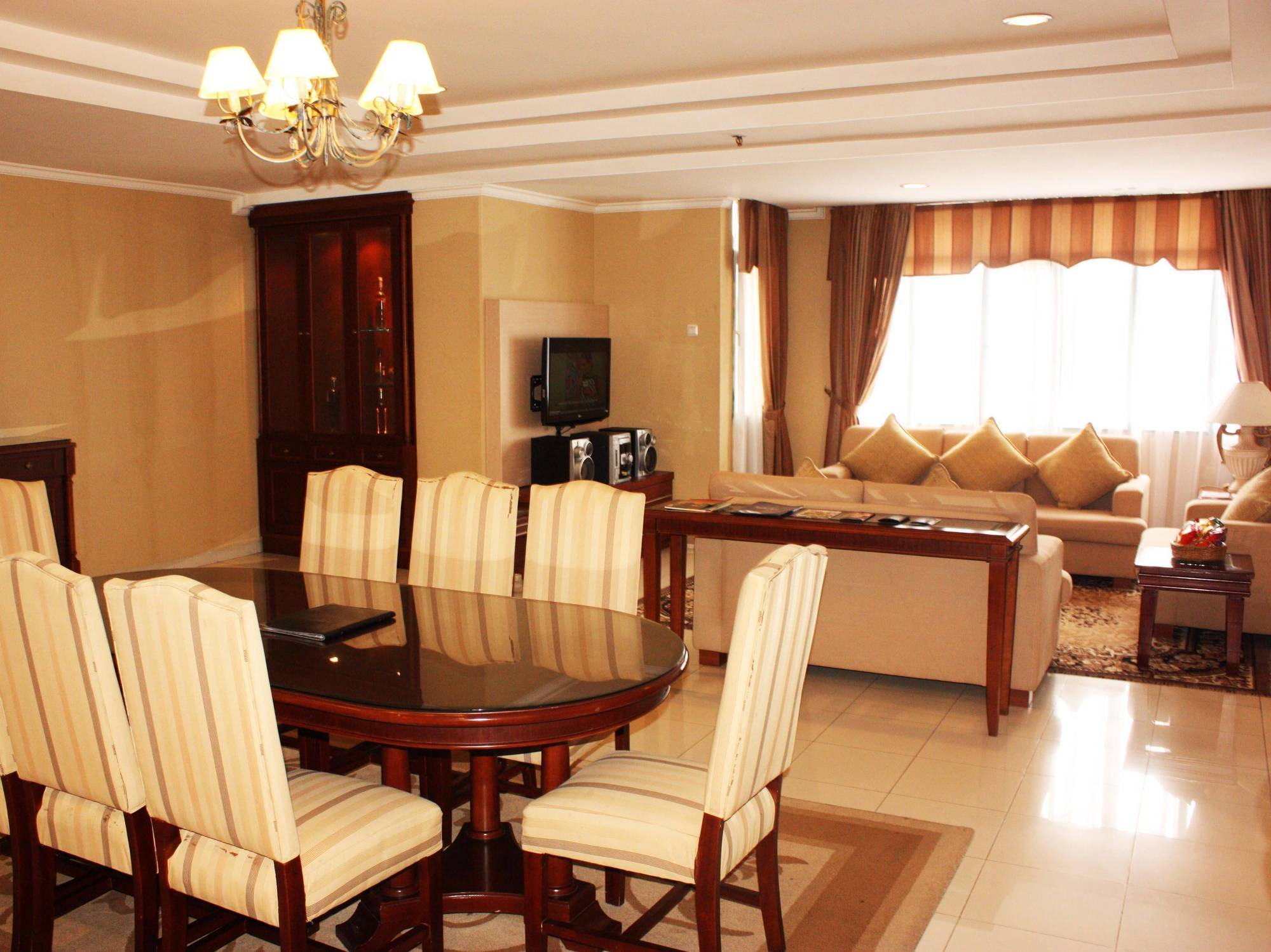 Travellers Suites Serviced Apartments Medan Ngoại thất bức ảnh