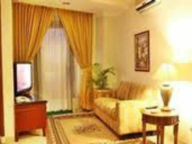 Travellers Suites Serviced Apartments Medan Ngoại thất bức ảnh